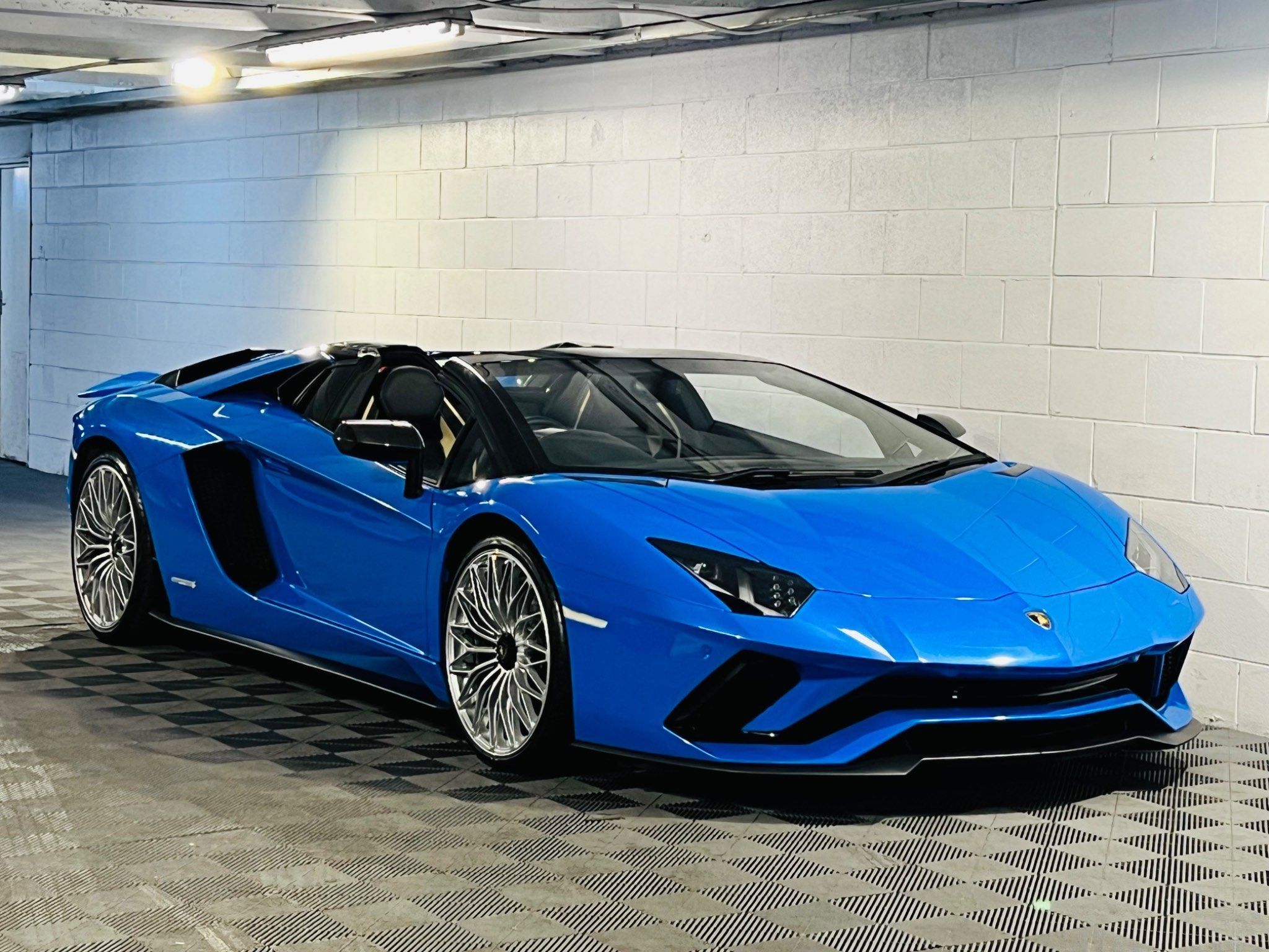 2018 Lamborghini Aventador