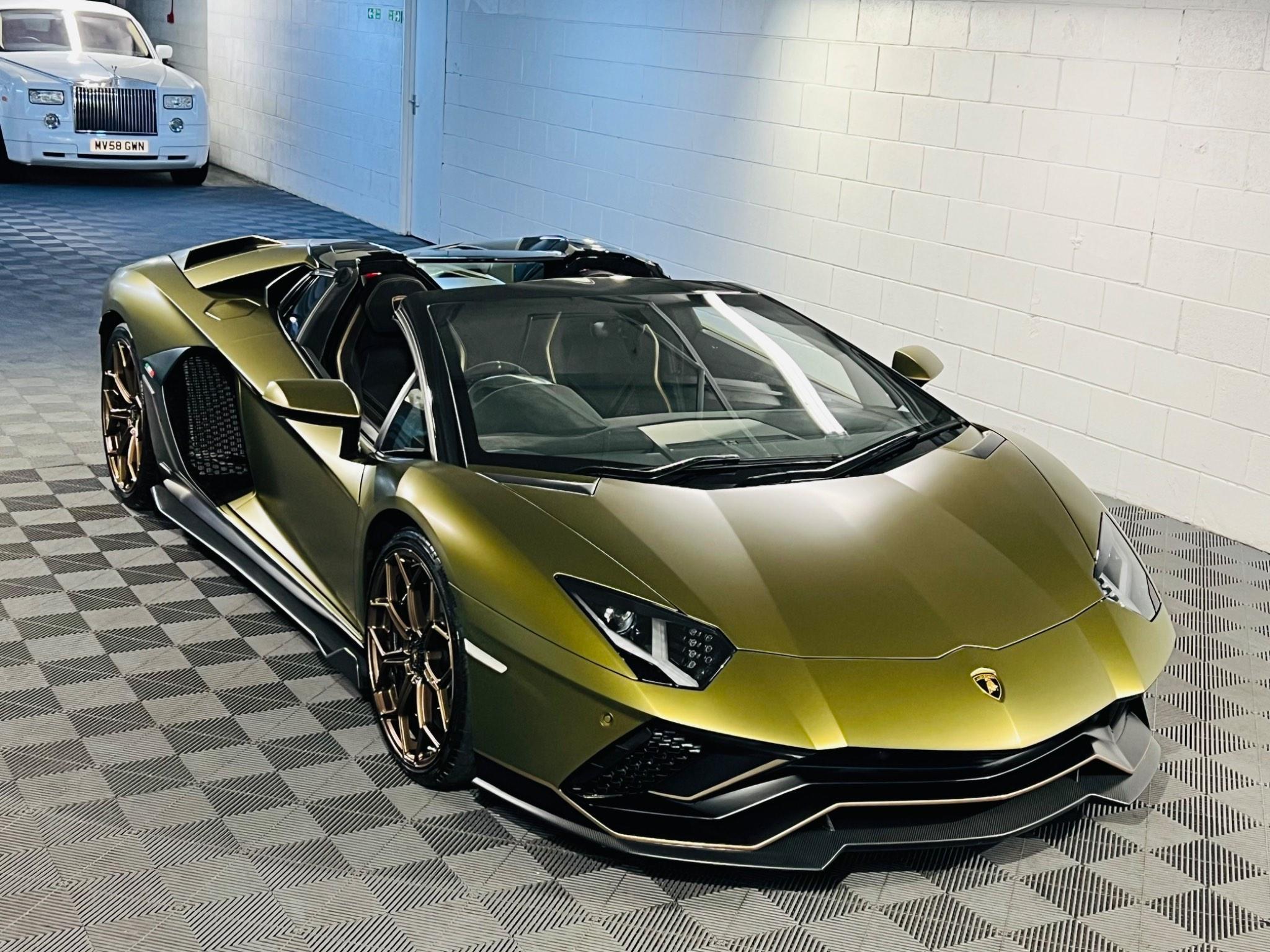 2022 Lamborghini Aventador