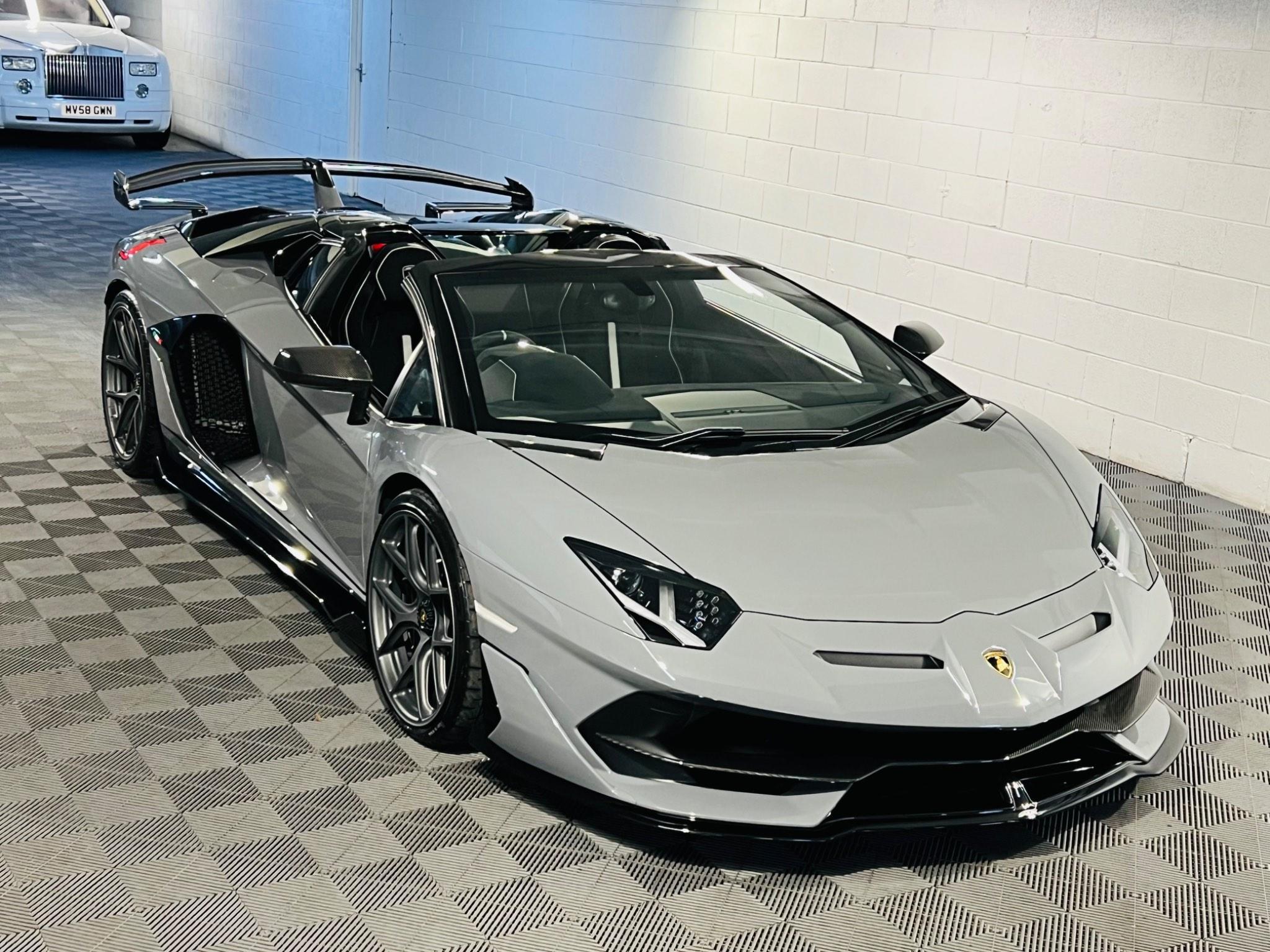 2020 Lamborghini Aventador