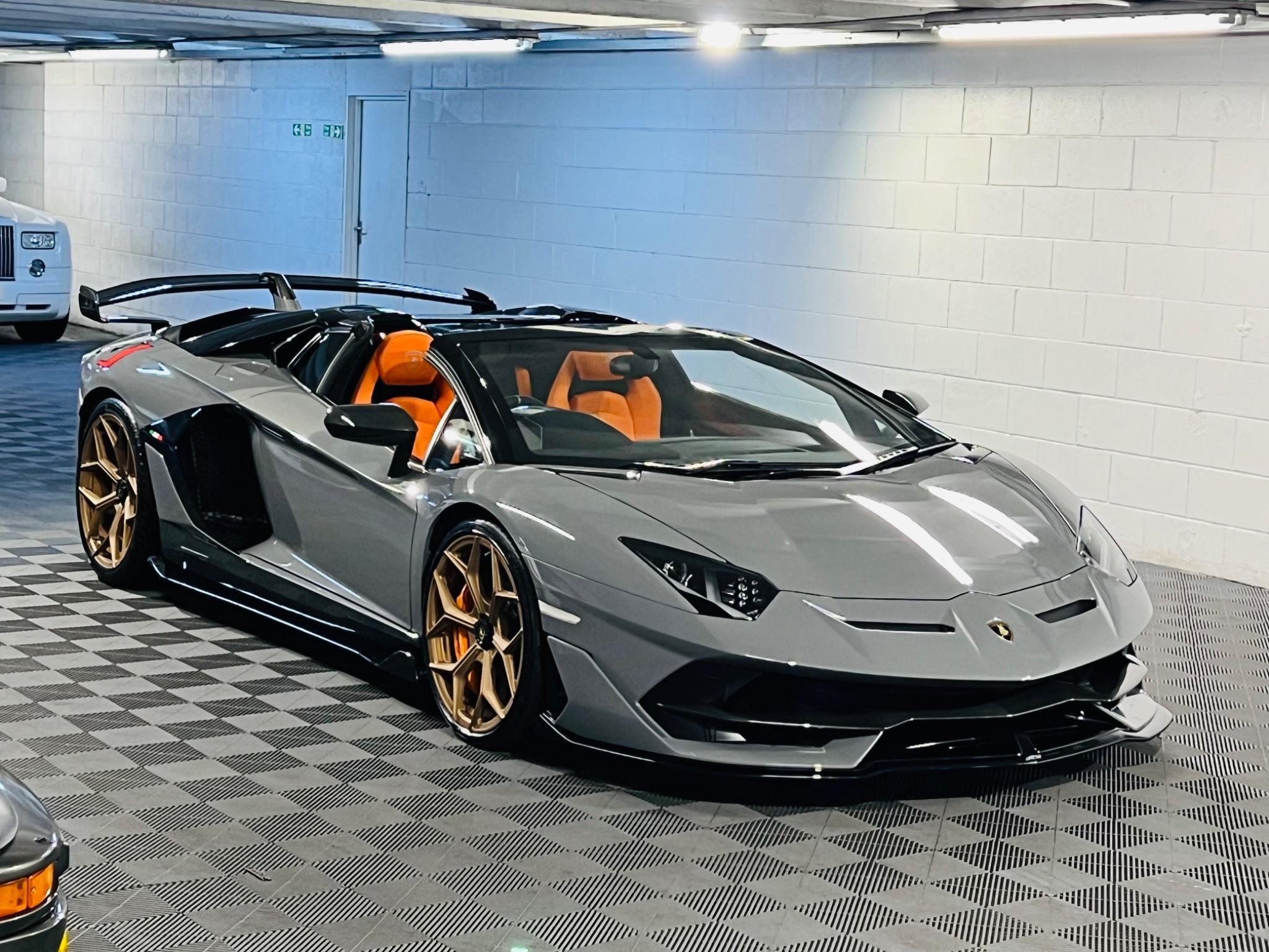 2020 Lamborghini Aventador