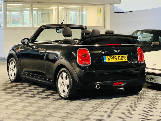 2016 Mini Convertible 1.5 Cooper 2dr